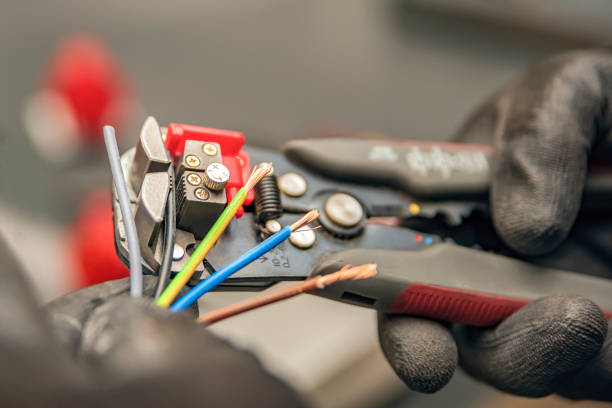 Best Circuit Breaker Repair  in Portage, WI